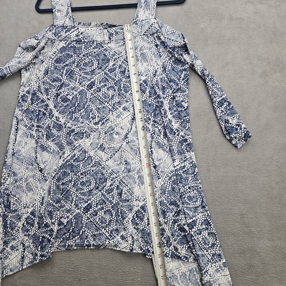 Clara Sun Woo Blue White Patterned Cold Shoulder Sharkbite Hem Top Womens Large - Picture 4 of 5